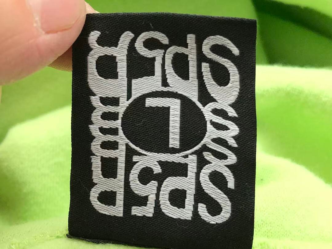 Sp5der fleece hoodie detail close-up (photo 16/18)