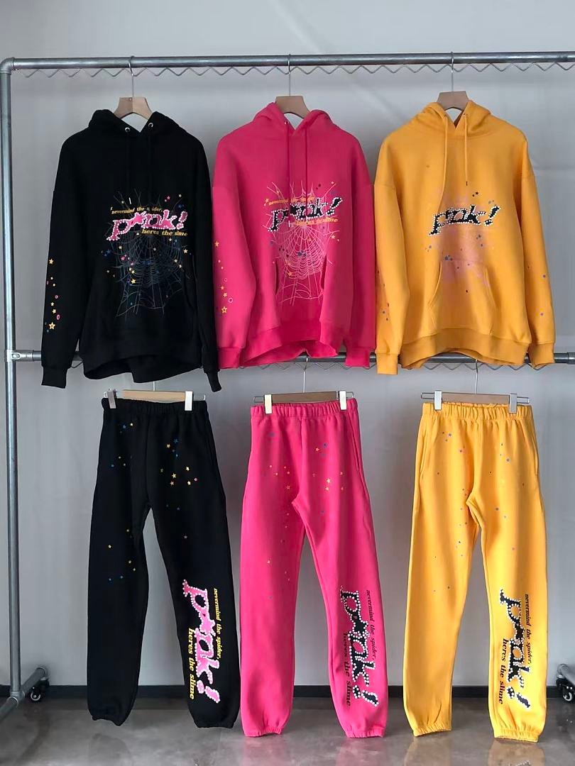 Sp5der fleece tracksuit set detail close-up (photo 76/148)