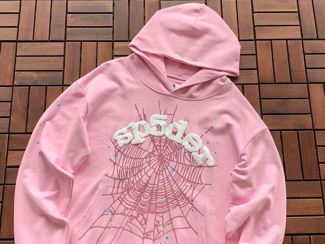 Sp5der hoodie styling shot (photo 8/23)