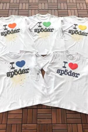 Sp5der t-shirt - styling shot (32/32)