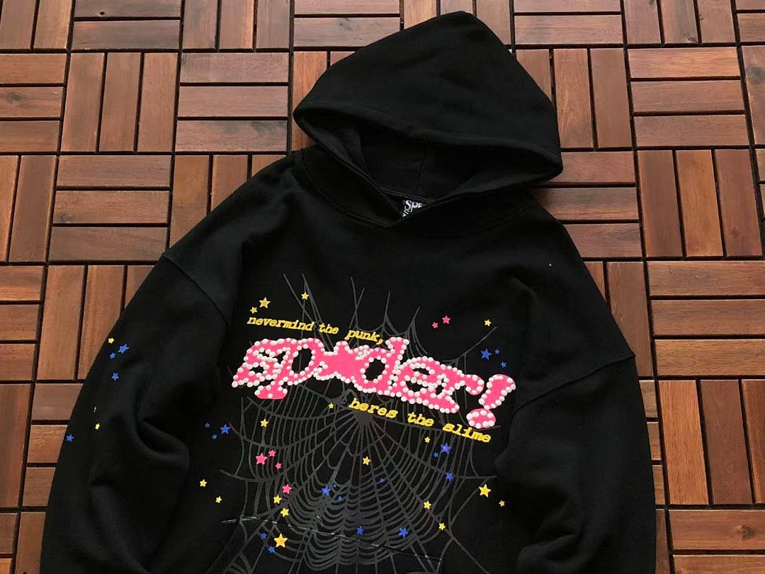 Sp5der tracksuit set styling shot (photo 116/128)