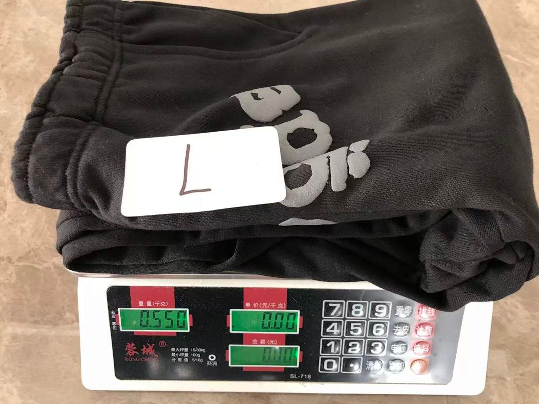 Sp5der tracksuit set styling shot (photo 20/38)