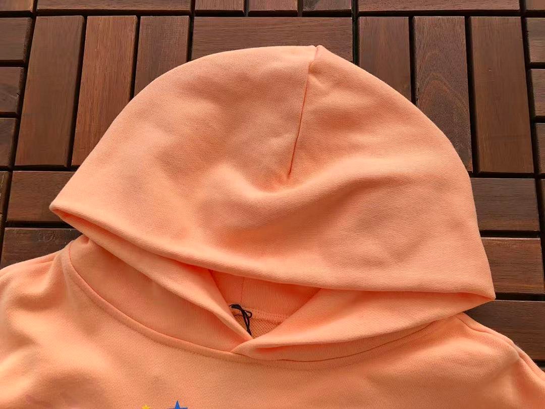 Sp5der tracksuit set model graphic close-up