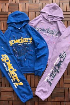Sp5der tracksuit set - styling shot (44/44)