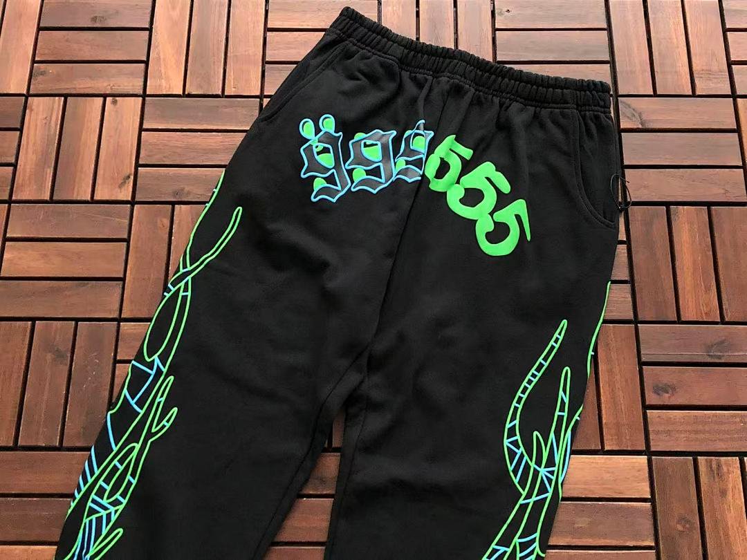 Sp5der tracksuit set detail close-up (photo 28/41)