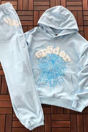 Sp5der tracksuit set - model wearing (35/35)