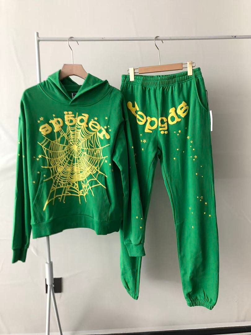 Sp5der tracksuit set front view