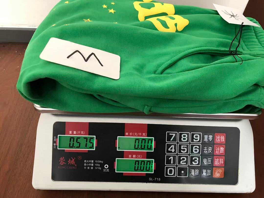 Sp5der tracksuit set flat lay (photo 12/34)