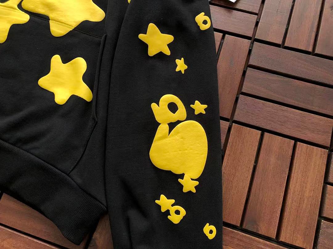 Sp5der tracksuit set graphic close-up (photo 29/63)