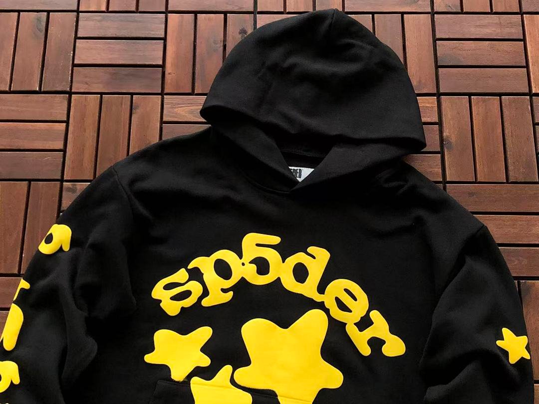 Sp5der tracksuit set graphic close-up (photo 41/63)