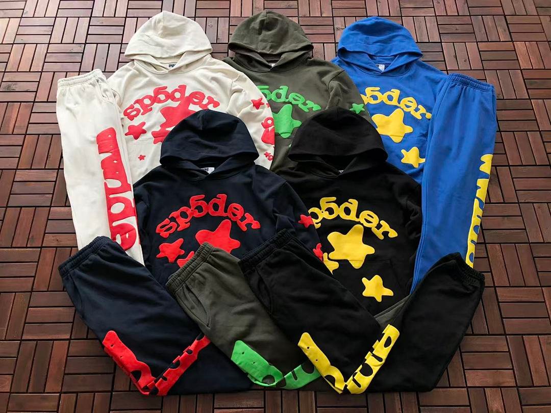 Sp5der tracksuit set graphic close-up (photo 53/63)