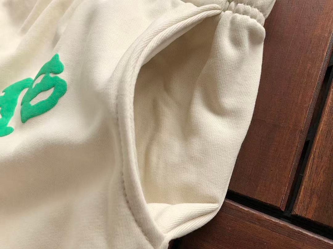 Sp5der tracksuit set side view