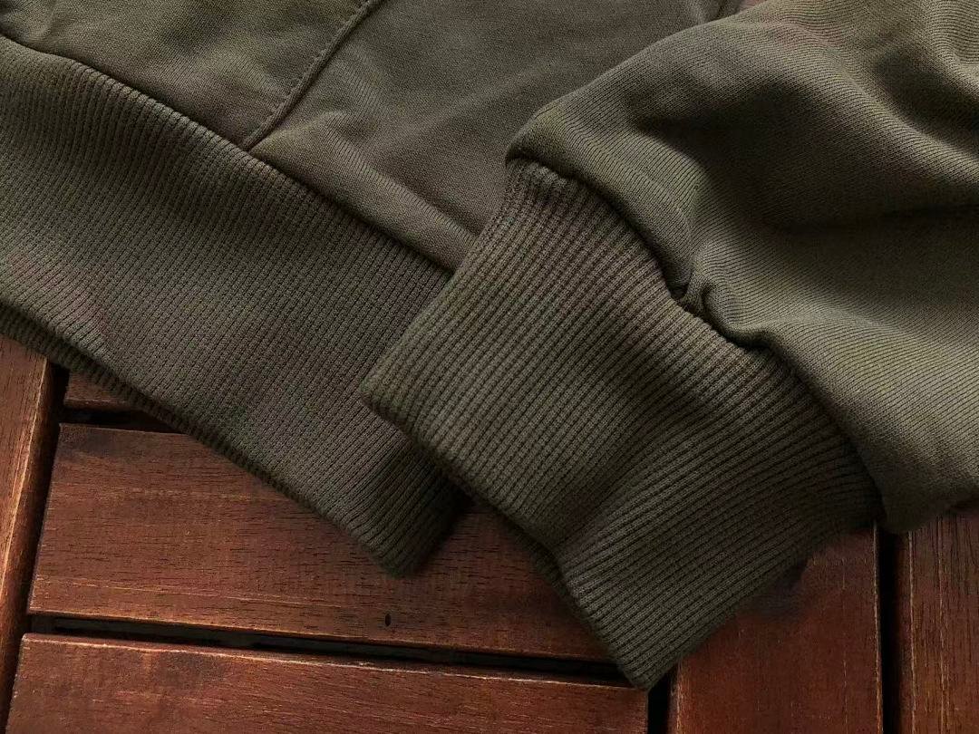 Sp5der tracksuit set detail close-up (photo 16/37)