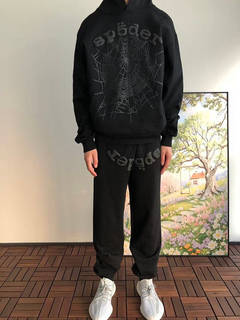 Sp5der tracksuit set styling shot (photo 8/57)