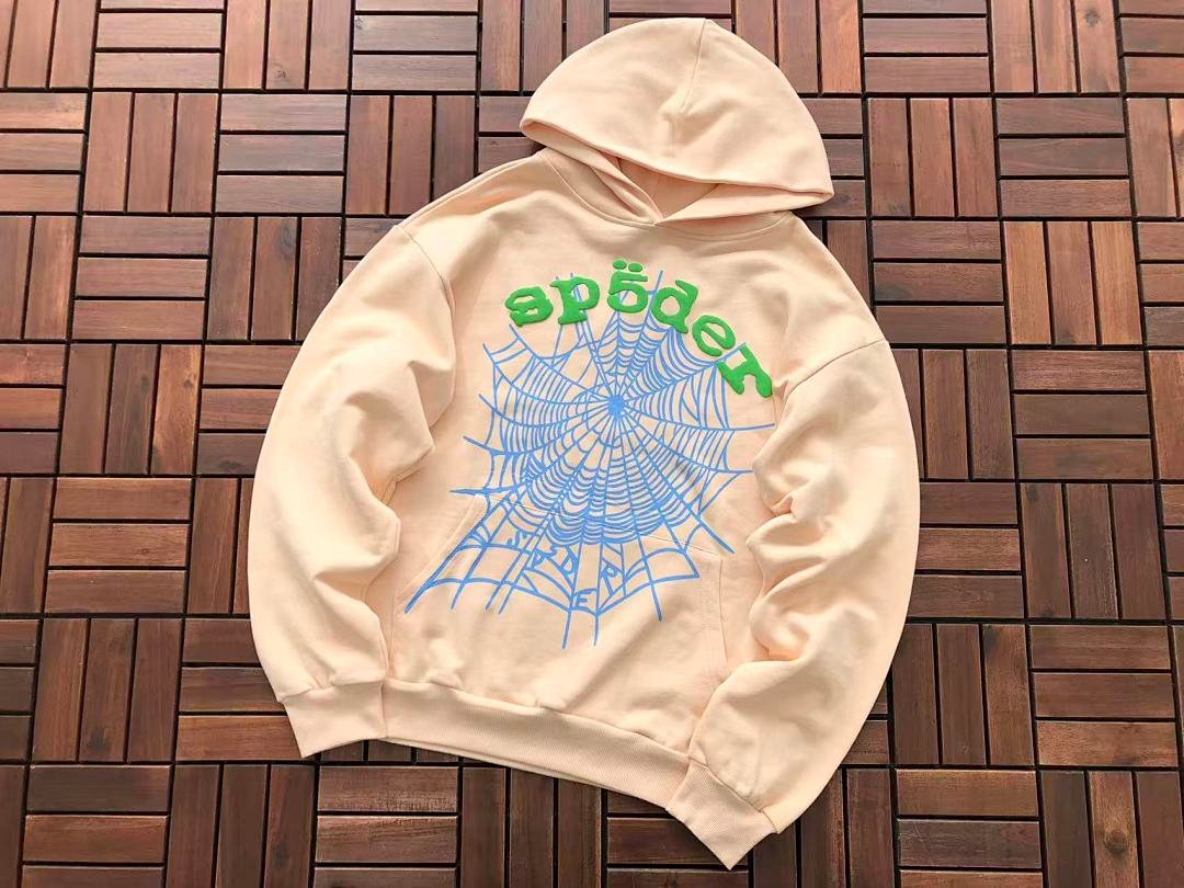 Sp5der tracksuit set styling shot (photo 44/57)