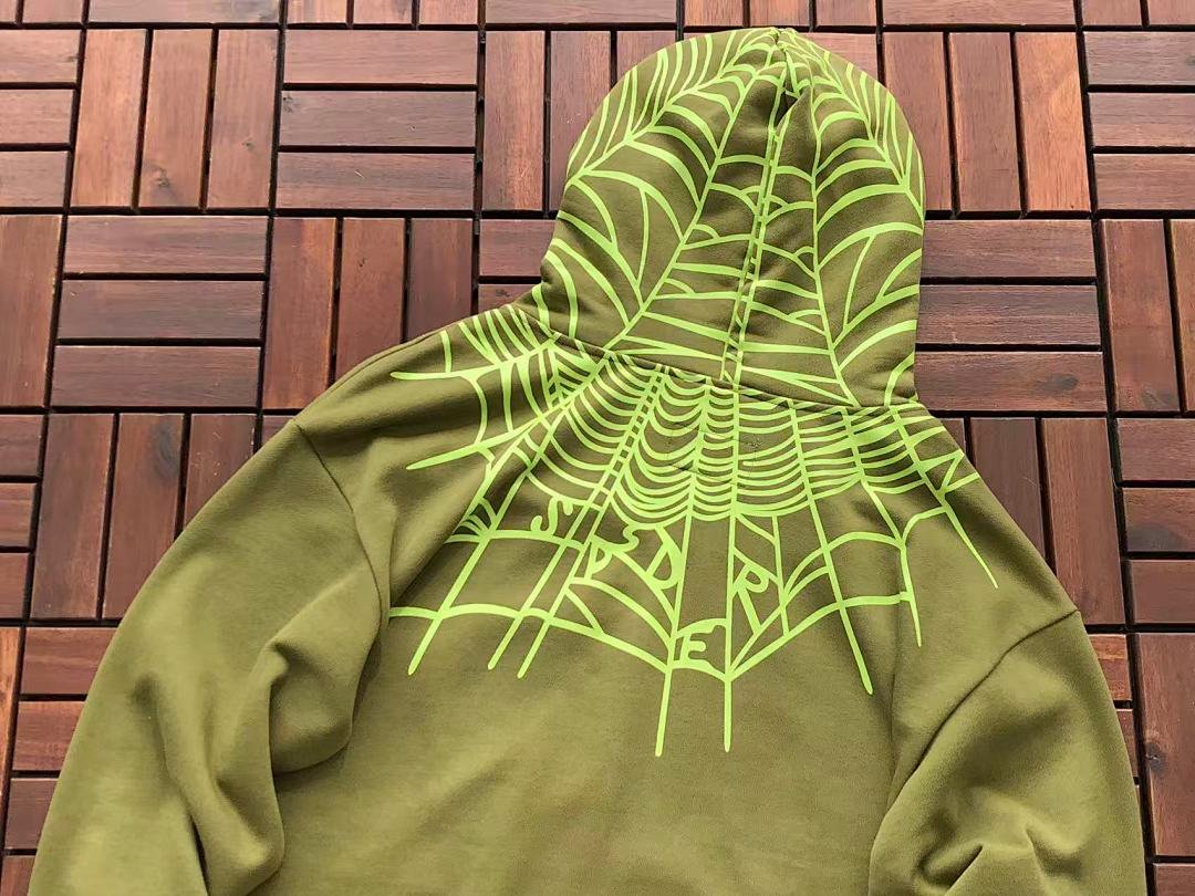 Sp5der tracksuit set side view