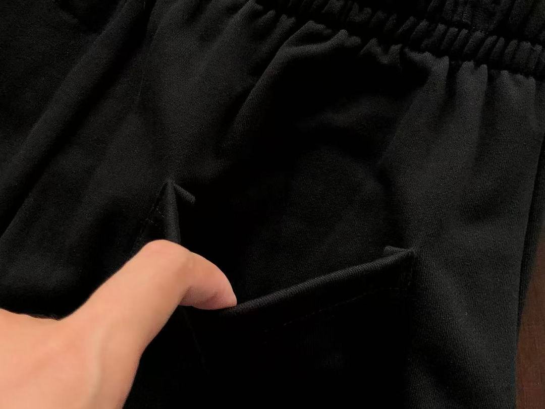 Sp5der tracksuit set styling shot (photo 32/42)