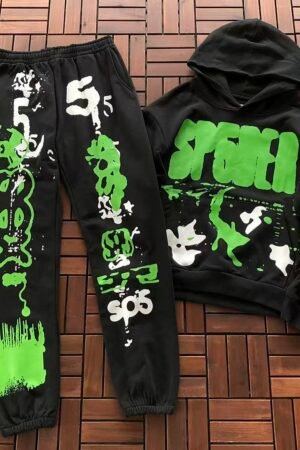 Sp5der tracksuit set - styling shot (44/44)